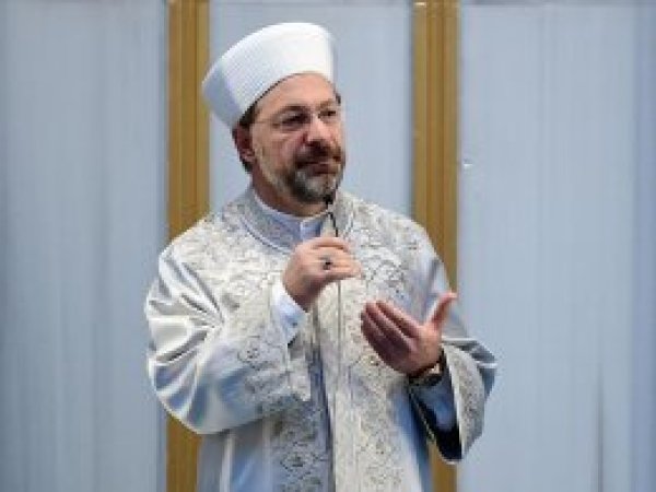 Erbaş, gençlerle sohbet etti