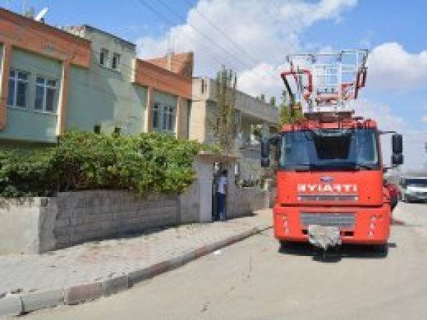 Evini yakarak intihar girişiminde bulundu