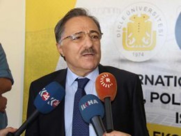 'Amerikalılar! Gidin, çekin elinizi insanların yakasından'