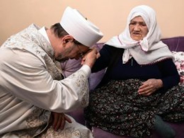 Erbaş'tan şehit ailelerine ziyaret