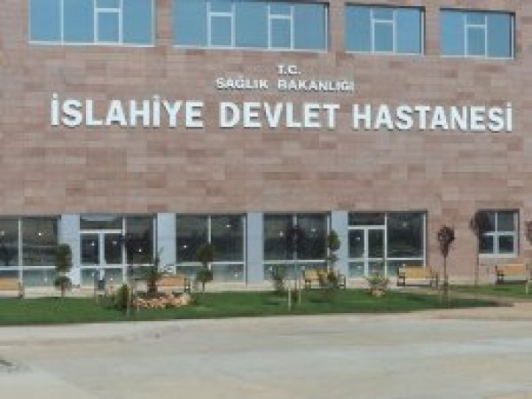 Düğün alışverişi dönüşü kaza: 4 yaralı