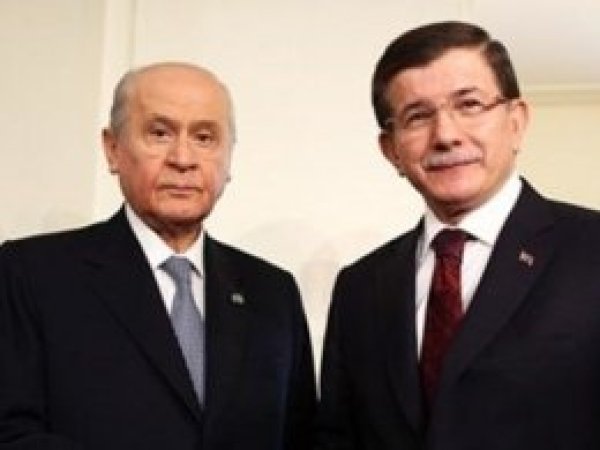MHP: Gerçekler ortaya çıkarsa Davutoğlu mahçup olur