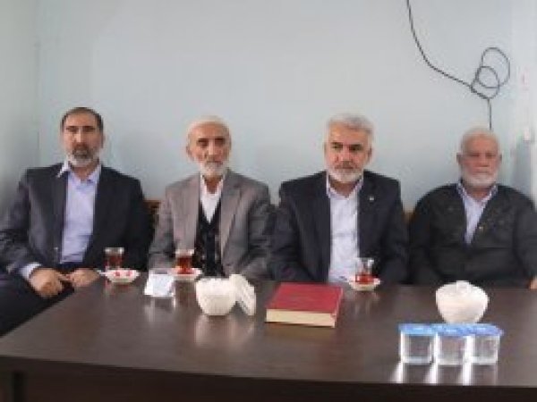 Yapıcıoğlu Tan ailesine taziye ziyaretinde bulundu