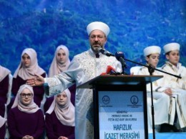 "Hafızlık bir kitabı öylesine ezberlemek değildir"