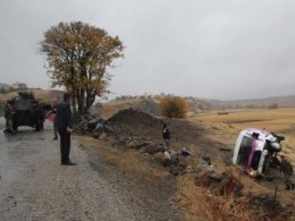 Bingöl'de kaza: 19'u çocuk 23 kişi yaralandı