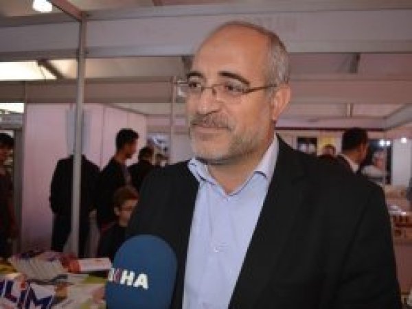"Kitap fuarları geleneksel hale getirilmeli"