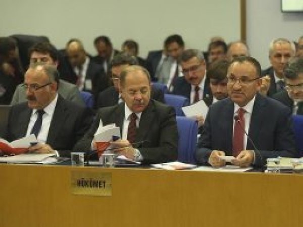 Devlet hizmetlerinin tamamı elektronik ortama taşınacak