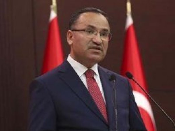 Bekir Bozdağ: Diyanet'e iftira atılıyor