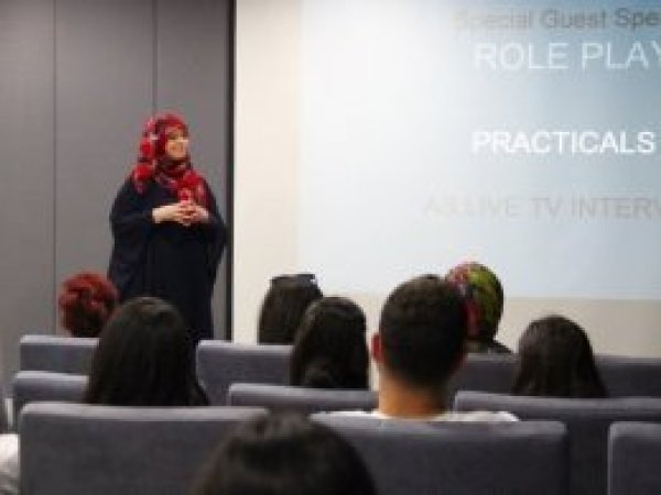 Blair'in Müslüman olan baldızı hoca oldu