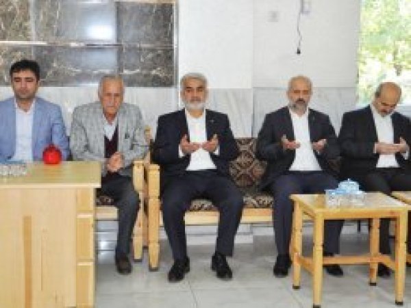 Yapıcıoğlu'ndan Özdemir ailesine taziye ziyareti
