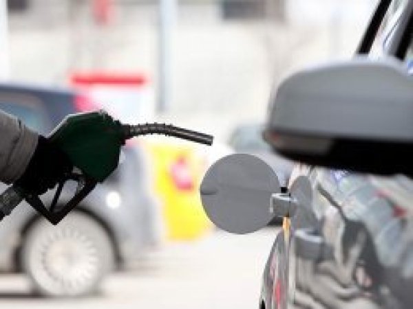 Benzine 13 kuruş zam
