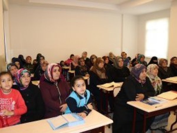 Kadınların Kur'an öğrenme aşkı