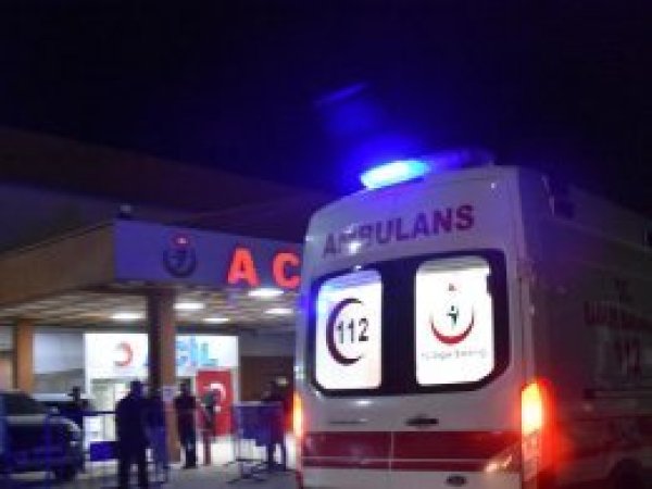 Tren minibüse çarptı: 2 ölü