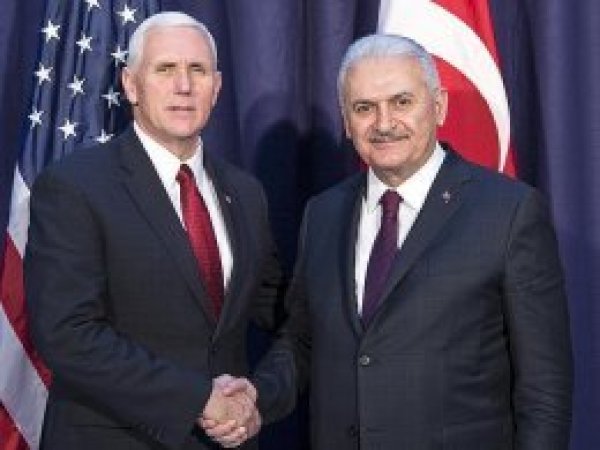 Yıldırım ile Pence'in görüşmesi başladı