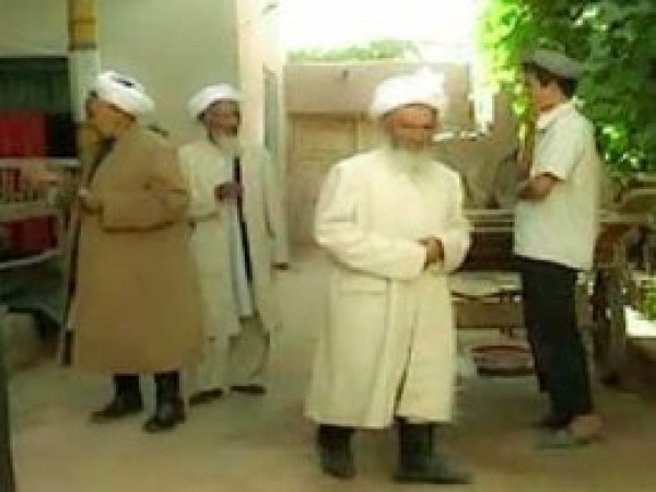 Zindanları aşan ışık; 90 yaşında görme engelli âlim