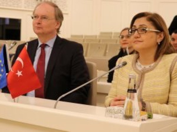 Antep 500 bin Suriyeliye ev sahipliği yapıyor