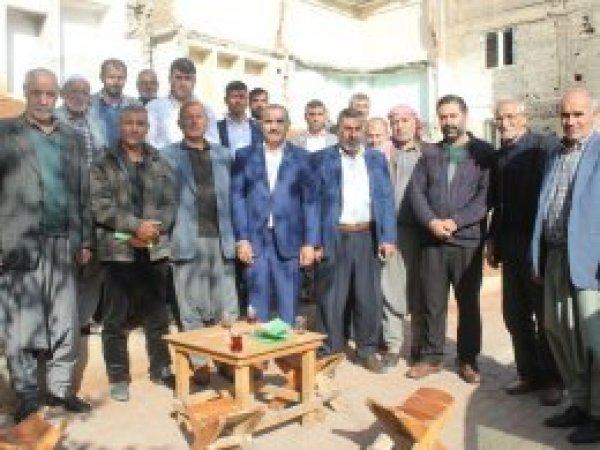 HÜDA PAR heyeti kentsel dönüşüm mağdurlarını dinledi