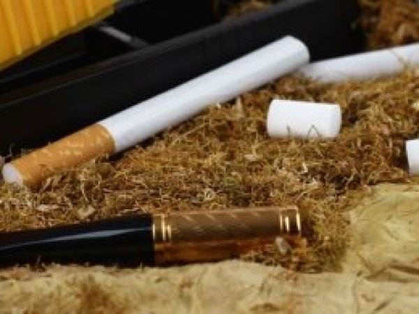 İzinsiz sarma sigara satana, bulundurana hapis