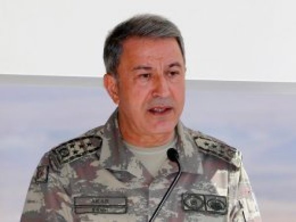 Akar, Rus ve İranlı mevkidaşları ile görüştü