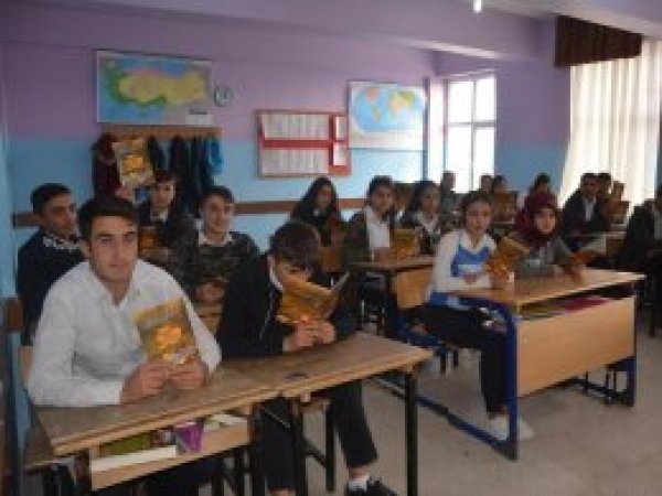 PKK'nin katlettiği öğretmenleri için şiir kitabı yazdılar