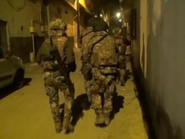 Sosyal medyada PKK propagandasına 16 gözaltı