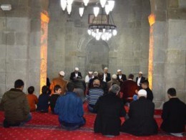 Bitlis'te Mevlid Kandili idrak edildi