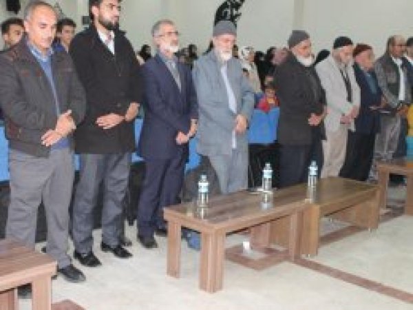 'Allah, adaleti, merhameti güçlülere emrediyor'