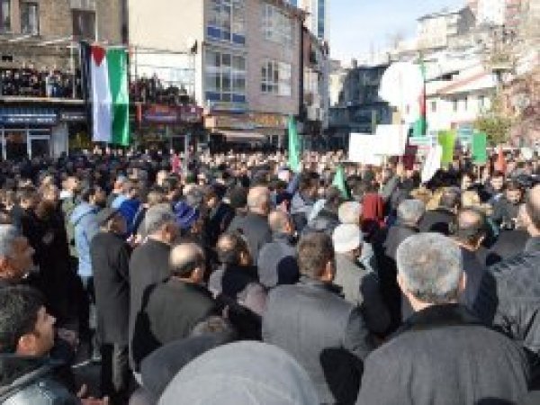 Bitlisliler Kudüs  için meydanlara indi
