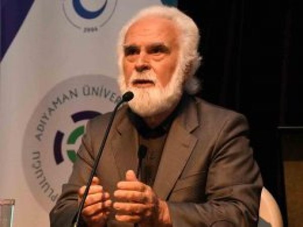'Büyük fikirlere ilgi duymayı unuttuk'