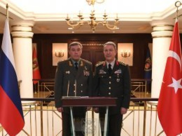 Genelkurmay Başkanı Akar, Rus mevkidaşıyla görüştü