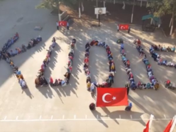 İmam hatipliler bedenleriyle Kudüs yazdı