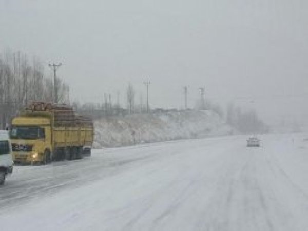 Balkanlar'dan kar geliyor