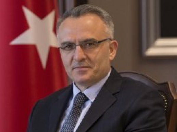 Bir milyondan fazla çalışan kadro bekliyor
