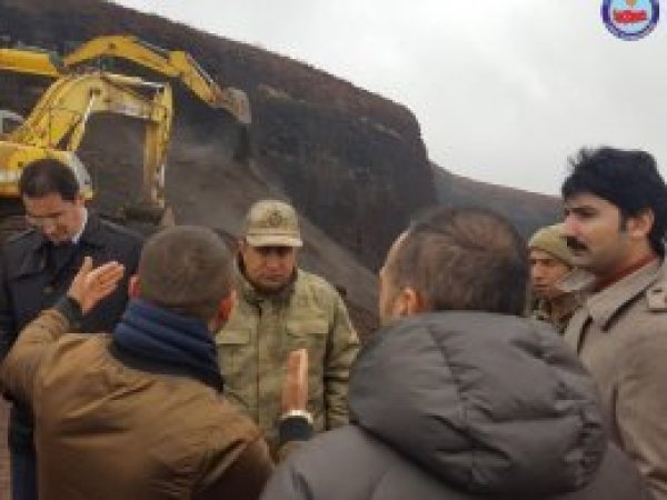 Çınar'da 'mezarlar taşındı' iddiası