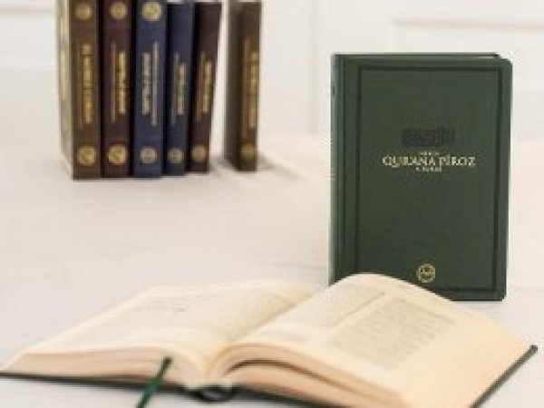 Diyanet'ten dört dilde daha Kuran meali