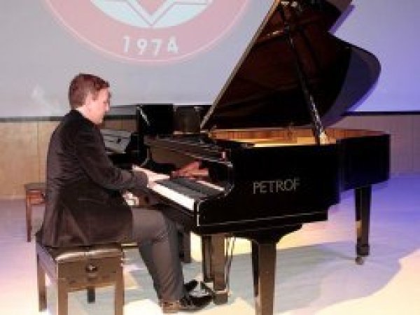 Fransız piyanistten Filistin için konser