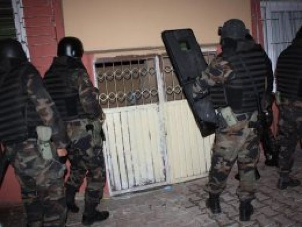 İstanbul'da IŞİD operasyonu: 45 gözaltı