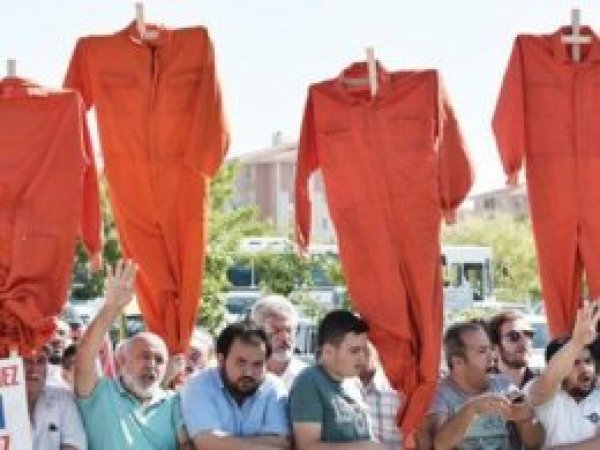 'Tek tip' giyecek hükümlü ve tutuklu sayısı belli oldu