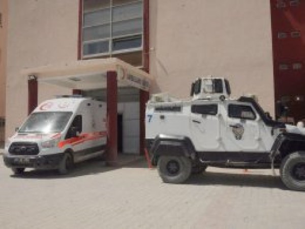 Üs bölgelerine saldırı: 6 asker yaralı