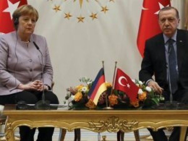 Erdoğan'dan Merkel'in söylemine tepki