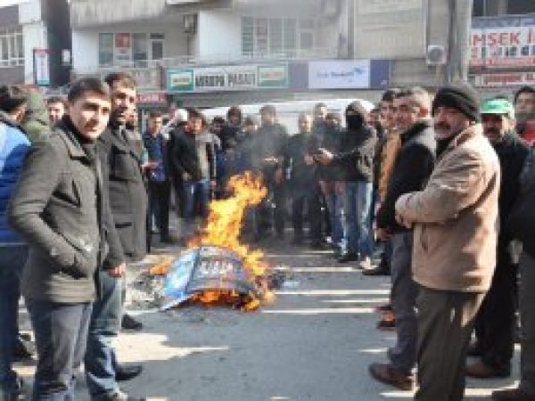 Esnaftan elektrik kesintisi protestosu