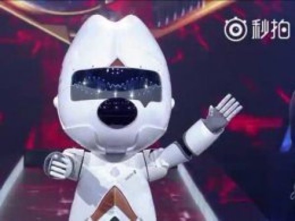 Çin'de yapay zekalı robot insanları yendi 