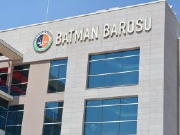 Avukat bulundurma zorunluluğuna ilişkin uyarı