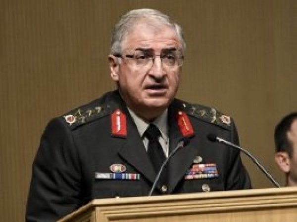 Darbeci emir subayını öldüren üsteğmene takipsizlik
