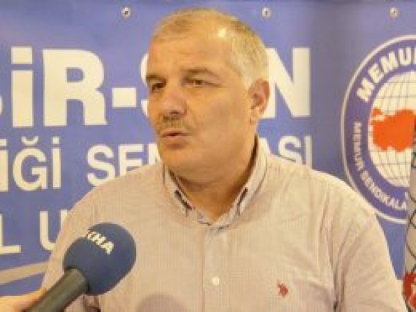 'Seçmeli derslere ideolojik yaklaşıyor'