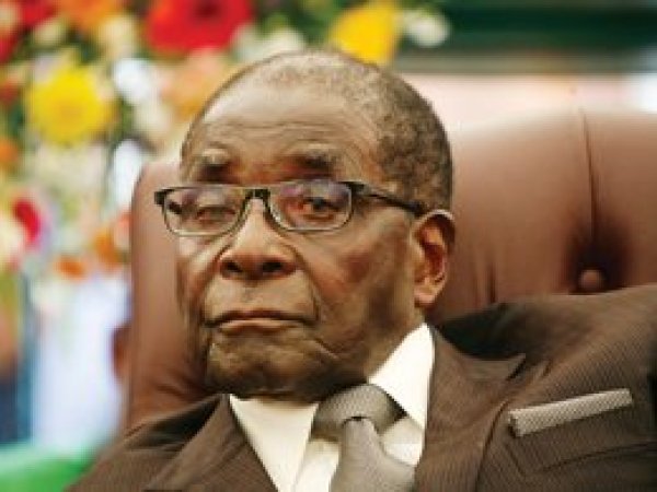37 yıldır ülkeyi yöneten 93 yaşındaki Mugabe yine aday