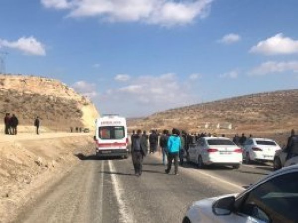 Askeri aracının geçişi sırasında patlama