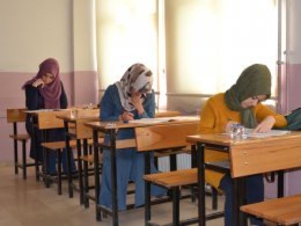 Öğretmenler 'Meal Sınavı'nda yarıştı
