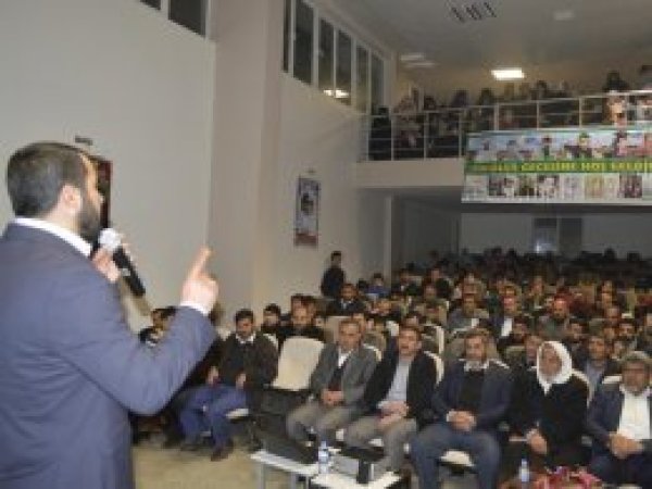 'Şehitler yaşantılarıyla da örnek oldular'