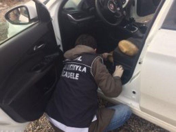 Astsubayın aracında uyuşturucu ele geçirildi